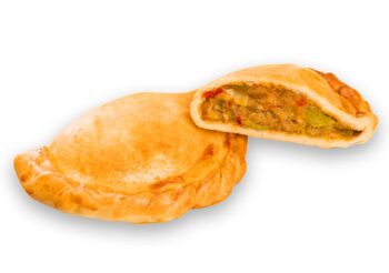 desayunos-a-domicilio-en-madrid-en-toda-espana-desayunos-kubala-empanadilla-de-carne-1.jpg