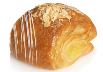 desayunos-a-domicilio-en-madrid-en-toda-espana-desayunos-kubala-mini-napolitana-de-crema.jpg